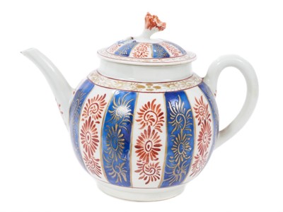 Lot 371 - An unusual Worcester teapot and cover, outside decorated in Imari style, circa 1770-75 
Provenance: Zorensky Collection