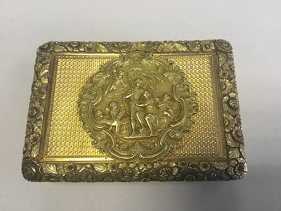 Lot 1 - Fine Georgian silver gilt presentation table snuff box of retangular form with romantic cartouche to lid decorated with huntsman and female admirer with hound and putti, engine turned ground with f...