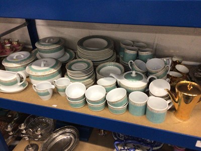 Lot 38 - Wedgwood Aztec pattern dinner service