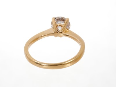 Lot 679 - Diamond single stone ring