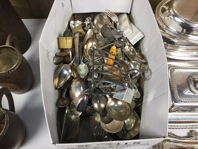 Lot 264 - Victorian silver plated revolving breakfast serving dish together with a quantity of plated cutlery, plated entrée dishes, other plated ware and pewter tankards.