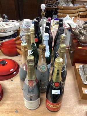 Lot 286 - Champagnes and Sparkling wines to include Lanson, Piper and others (17 bottles)
