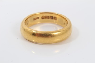Lot 1 - 22ct gold wedding ring