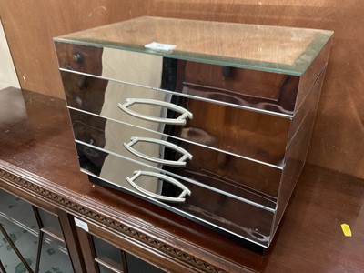 Lot 93 - Modern mirrored jewellery cabinet