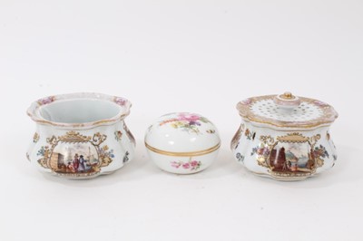Lot 294 - A Meissen outside decorated large sander and matching inkwell (no cover) and a Meissen round box and cover