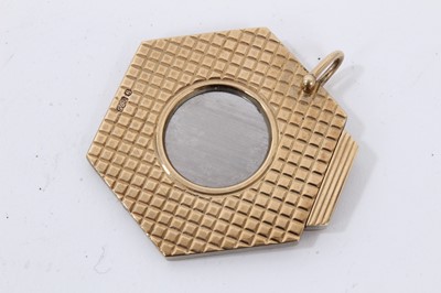 Lot 172 - 1960s 9ct gold hexagonal cigar cutter