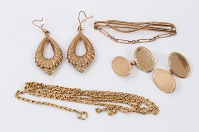 Lot 177 - Group 9ct gold jewellery to include pair drop earrings, pair cufflinks, tie clip and chain