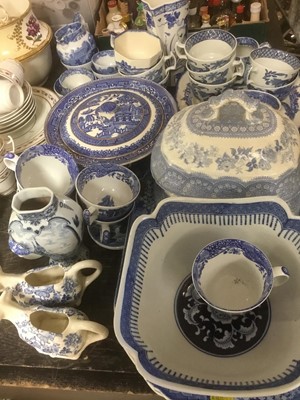 Lot 217 - Assorted 19th century and later blue and white to include Spode Italian pattern