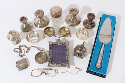 Lot 384 - Box of sundry silver