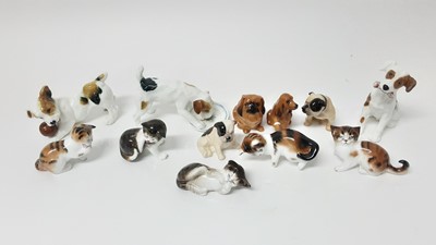 Lot 108 - Selection of Royal Doulton dogs and cats including HN1158 and HN2579 (21)
