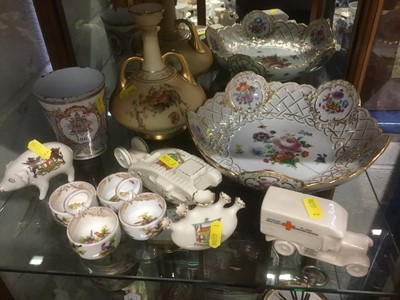 Lot 155 - Small group of ceramics