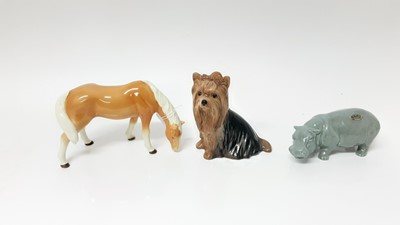 Lot 114 - Selection of animal ornaments, various makers to include Sylvac, Russian, Melba Ware etc (19)