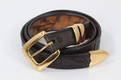 Lot 150 - Sean Whelan black leather belt mounted with 18ct gold buckle and fittings by Douglas Magnus