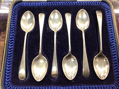 Lot 651 - Set of six silver teaspoons in fitted case