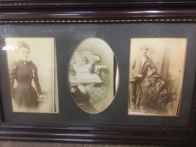 Lot 206 - Large collection of pictures and prints