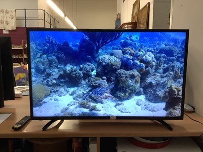 Lot 4 - 43" Hisense Smart TV