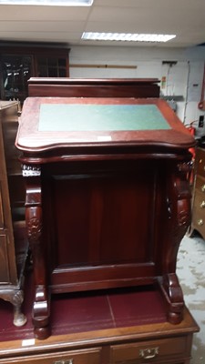 Lot 994 - Victorian-style Davenport desk