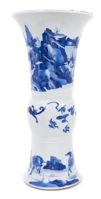 Lot 66 - Chinese blue and white beaker vase, Kangxi (1662-1722)