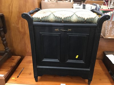 Lot 1013 - Early 20th century piano stool with upholstered top