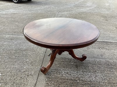 Lot 1059 - Victorian Rosewood circular dining table on carved tripod base