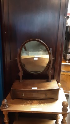 Lot 1087 - Mahogany toilet mirror with single drawer below on bracket feet