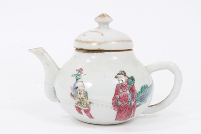 Lot 71 - Chinese porcelain teapot