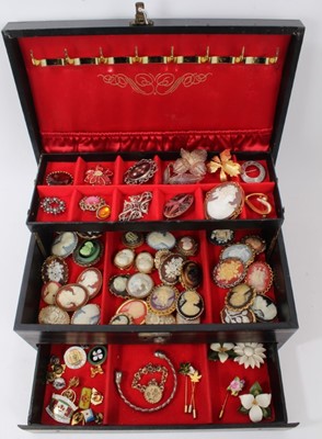 Lot 100 - 19th century carved shell cameo in yellow metal brooch mount, four silver brooches, others and collection of vintage cameo scarf clips, within a jewellery box