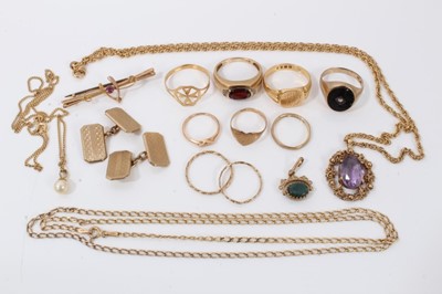 Lot 210 - Group of gold and yellow metal jewellery to include rings, pendants on chains and bar brooch
