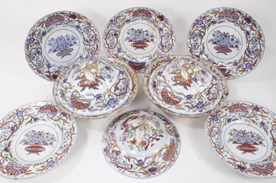 Lot 43 - Victorian dinner service