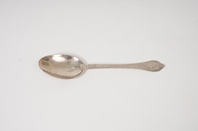 Lot 327 - Rare 17th century silver rat tail trefid spoon, probably West Country