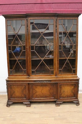 Lot 1311 - Good quality Gillows Georgian style Chippendale revival carved mahogany breakfront two height bookcase