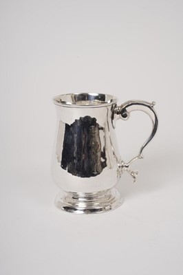 Lot 216 - George III silver tankard of baluster form, by Joseph Lock, London 1778