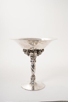 Lot 226 - 1920s Georg Jensen silver fruit dish, model 263B, London import hallmarks 1928