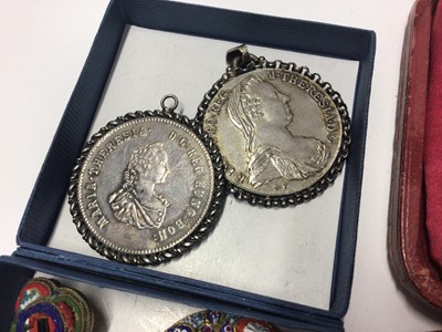 Lot 47 - Group of vintage costume jewellery to include a silver enamel and marcasite orchid brooch, Edwardian silver watch chain, two miniature silver photograph frames, two silver coin pendants, bead neckl...