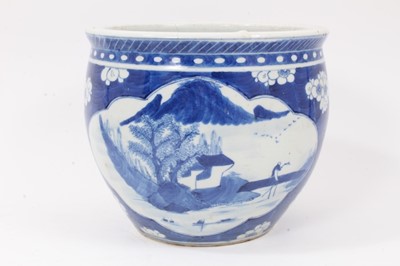 Lot 92 - A Chinese blue and white jardinière