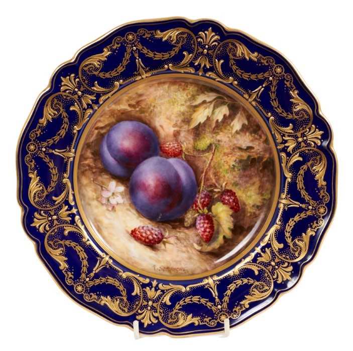Lot 190 - A Royal Worcester cabinet plate