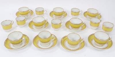 Lot 168 - A Flight Worcester yellow ground part tea and coffee service, circa 1800