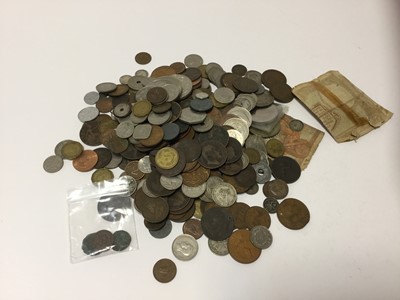Lot 405 - World - Mixed coinage to include silver issues