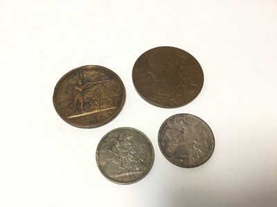 Lot 402 - G.B. - Mixed coins and AE medallions