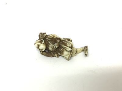 Lot 2 - Japanese carved ivory netsuke