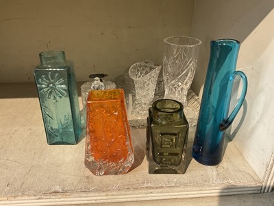 Lot 250 - Lot Art glass and decorative glassware