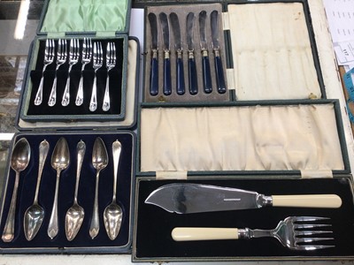 Lot 115 - Silver plated cutlery sets in cases