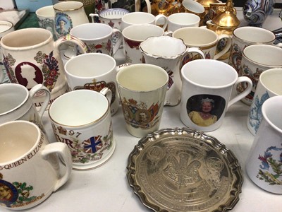 Lot 285 - Large selection of Royal commemorative ceramics, various makes and dates, together with other items