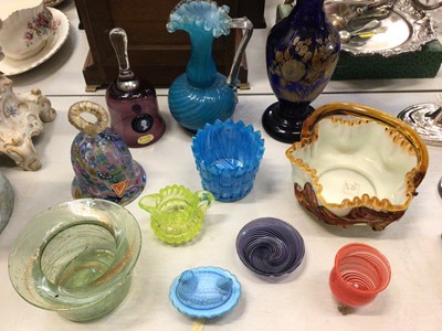 Lot 291 - Small group of coloured glassware including Murano, Wedgwood etc