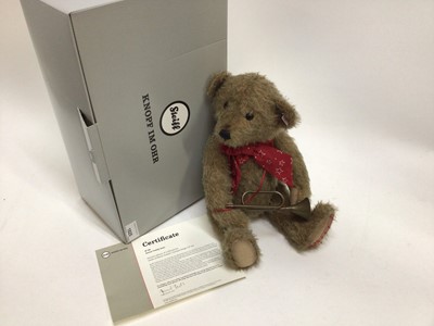 Lot 1825 - Steiff Bear Musical Anton 006388, boxed with certificate.