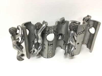 Lot 102 - Large abstract sculpture, cast metal, apparently unsigned, measures 54cm wide x 25cm high