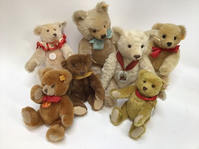 Lot 1888 - Steiff Group including 1997 Teddy 670152, 406225, 999765, 1997 Bear 670206, Steiff Jubilee 671036, 0230/28, 0210/41.  No boxes, no certificates.