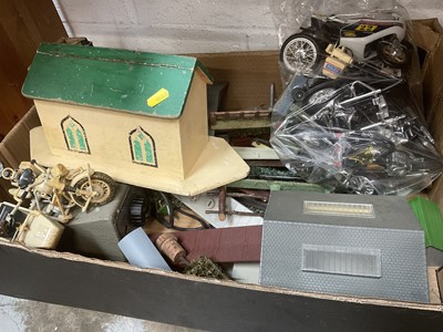 Lot 200 - Collection of toys