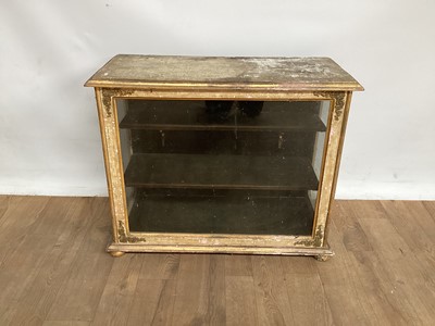 Lot 842 - Good quality cream and gilt painted table top display cabinet with shelved interior