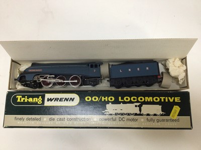 Lot 1854 - Railway Triang Wrenn 00 gauge Sir Nigel Gresley W2212 boxed